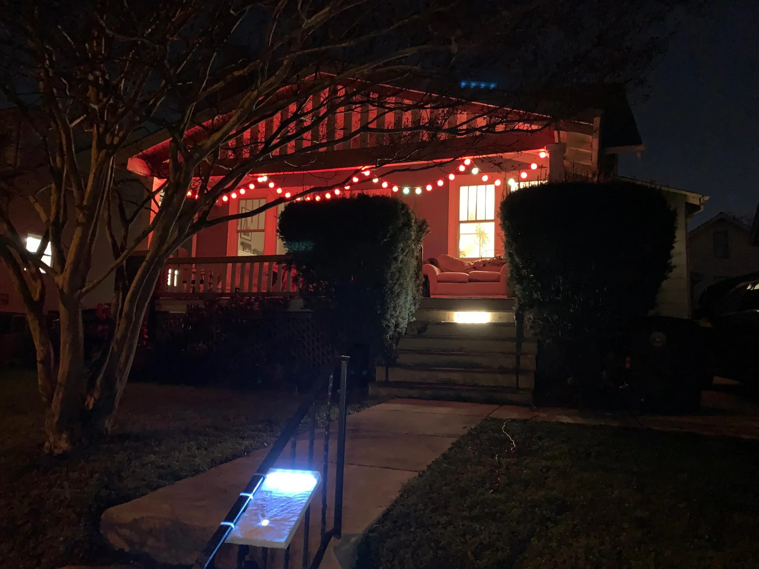 Merry (&#x26; Bright) displaying red colors